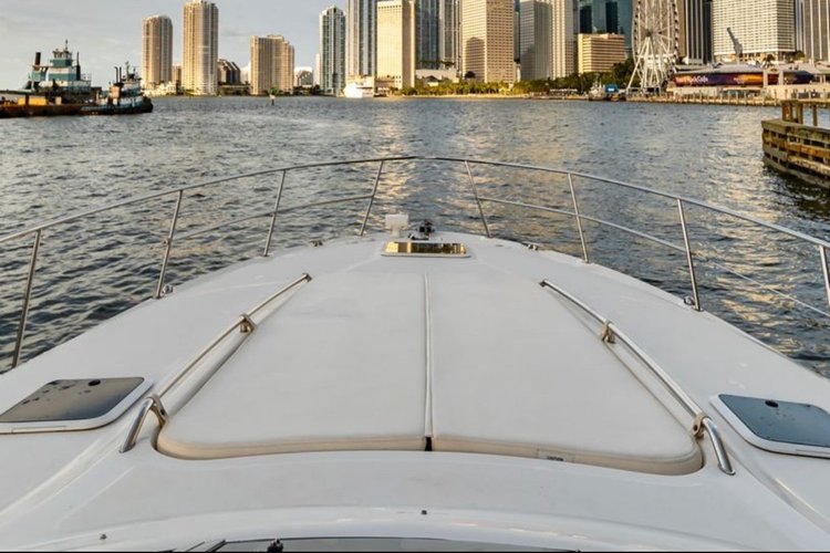 Boat rental in Miami, FL