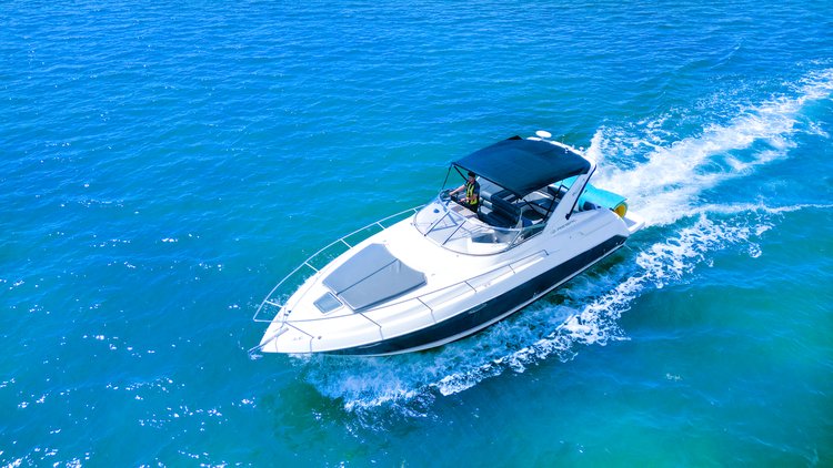 Enjoy MIAMI with 35' REGAL