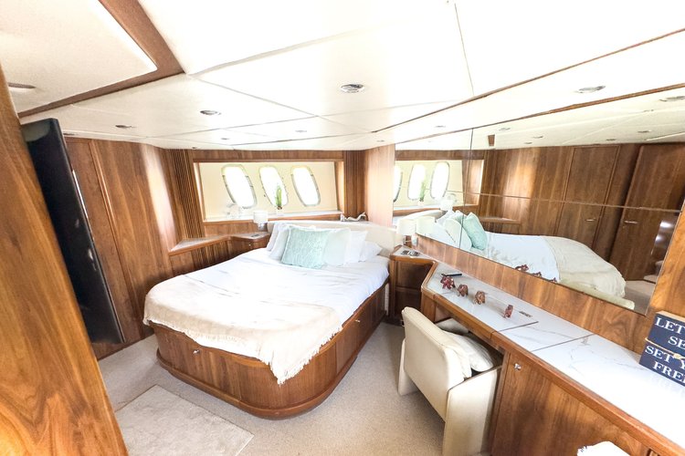 Sunseeker boat for rent in Miami