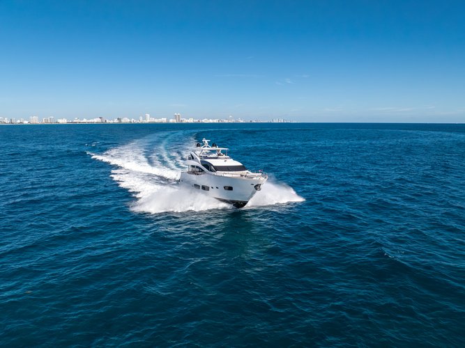 Boat rental in Miami Beach, FL
