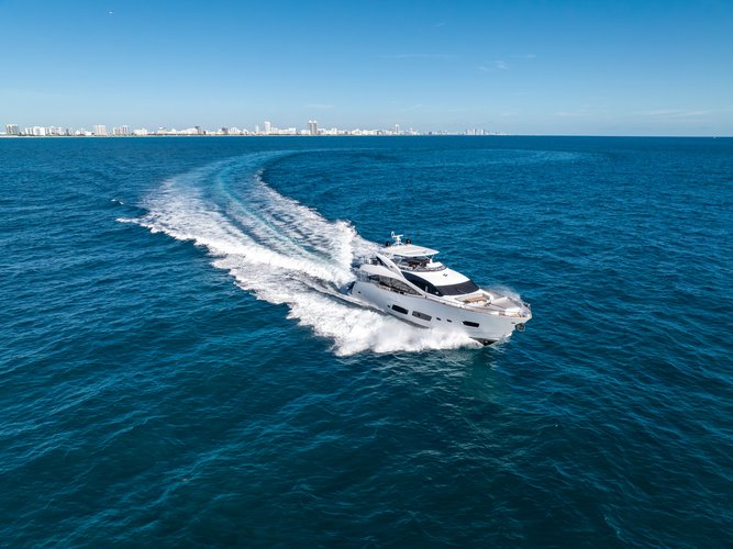 Discover Miami Beach surroundings on this Sunseeker 96 Sunseeker boat