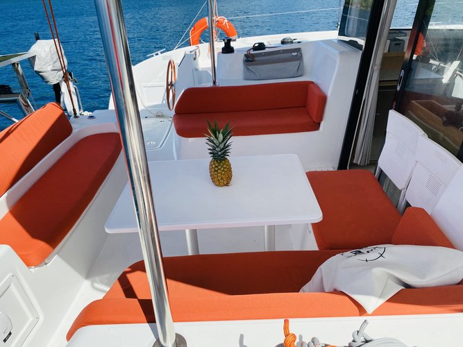 Boating is fun with a Catamaran in Dènia