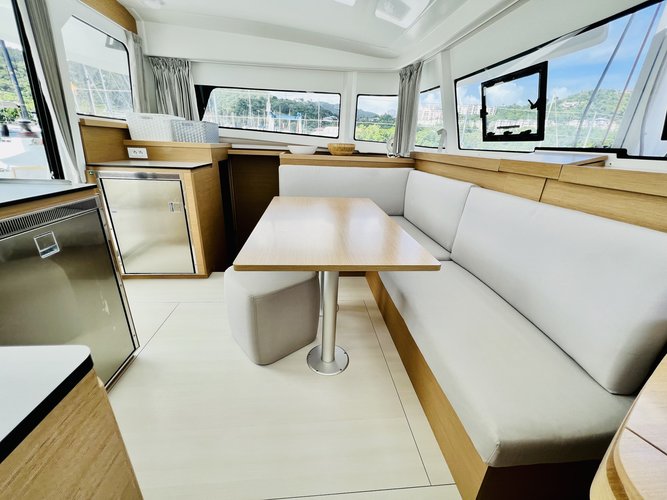 Catamaran boat for rent in Dènia