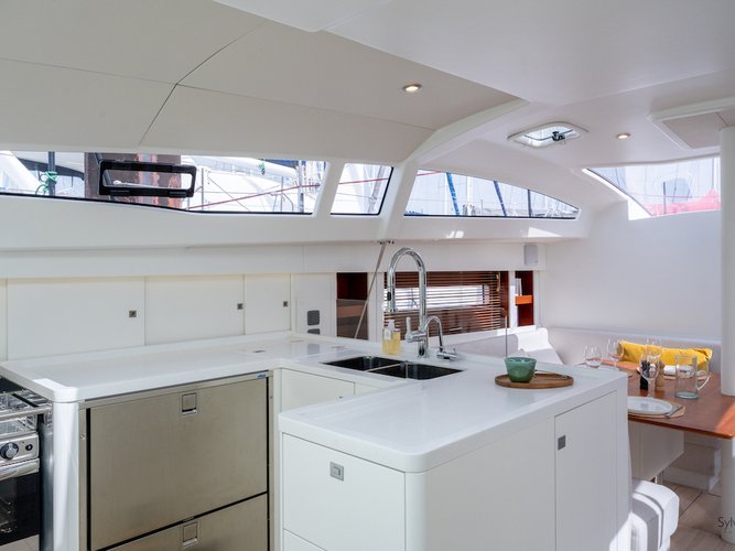 This sailboat charter is perfect to enjoy La Rochelle