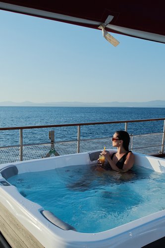 Boating is fun with a Gulet in Sumpetar