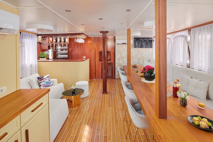 Discover Sumpetar surroundings on this Gulet  boat