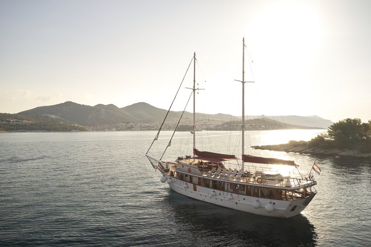 Boating is fun with a Gulet in Sumpetar