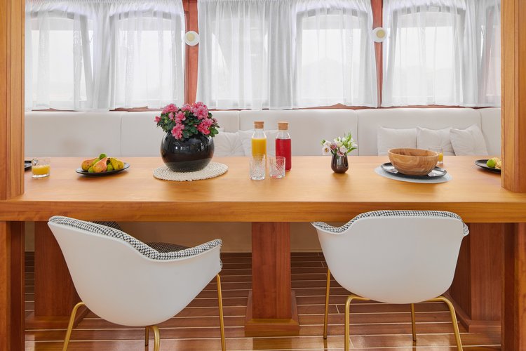 Gulet boat for rent in Sumpetar
