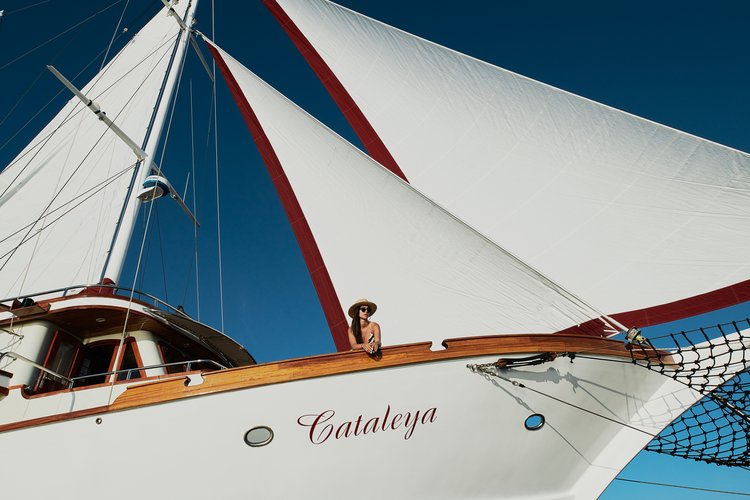 Up to 21 persons can enjoy a ride on this Gulet boat