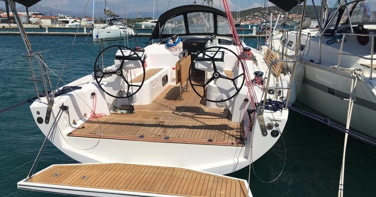 Monohull boat for rent in Izola