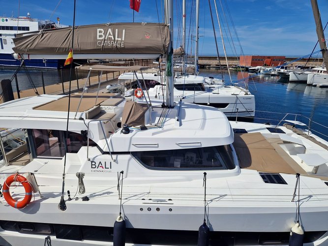 This 40.4' Bali Catamarans cand take up to 12 passengers around Sant Antoni de Portmany