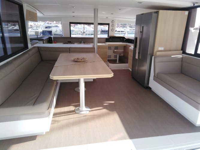 Catamaran boat for rent in Cannigione