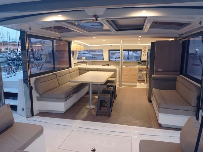 Boat rental in Cannigione, 