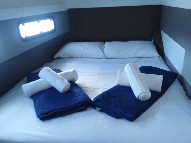 Catamaran boat for rent in Cannigione
