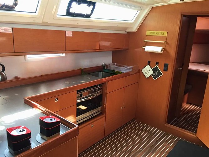 46.8 feet Bavaria Yachtbau in great shape