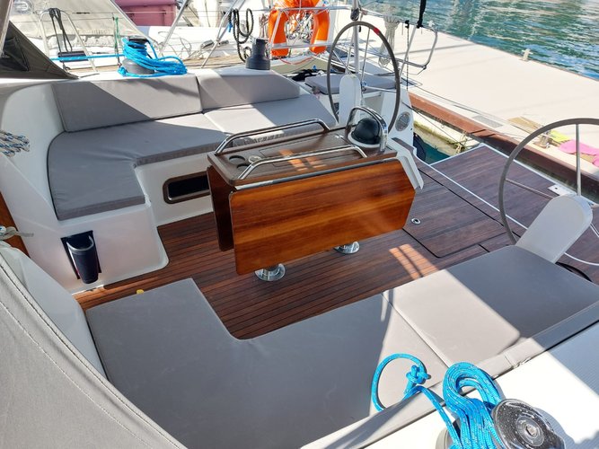 Up to 12 persons can enjoy a ride on this Bavaria Yachtbau boat