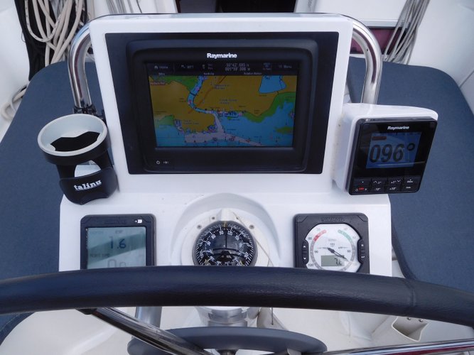 Beneteau's 30.5 feet in Poole