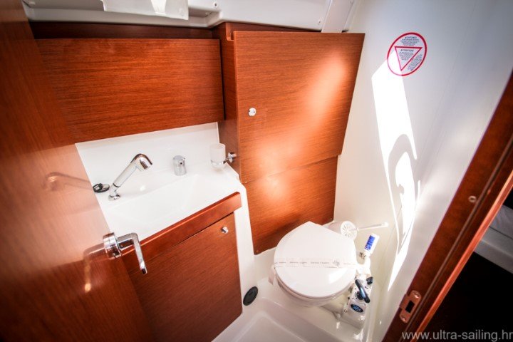 Boat for rent Beneteau 32.8 feet in ACI Marina Pomer, Croatia