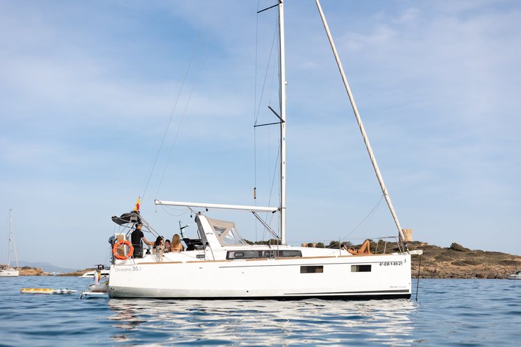 Beautiful sailing trip around Palma Bay