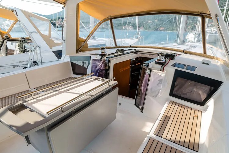 Boat rental in Tivat, 