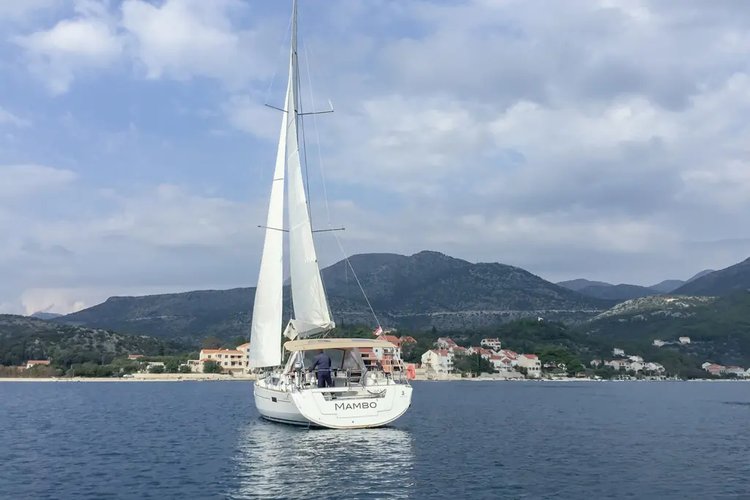 Up to 10 persons can enjoy a ride on this Beneteau boat