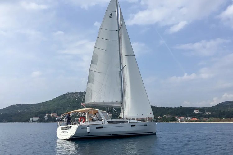 Up to 10 persons can enjoy a ride on this Beneteau boat