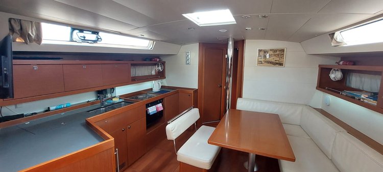 Beneteau boat for rent in Herceg Novi