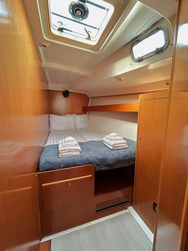 Up to 12 persons can enjoy a ride on this Beneteau boat