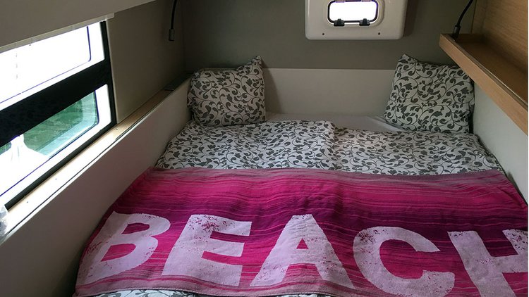 This 39.3' Catamarans Nautitech cand take up to 10 passengers around El Arenal