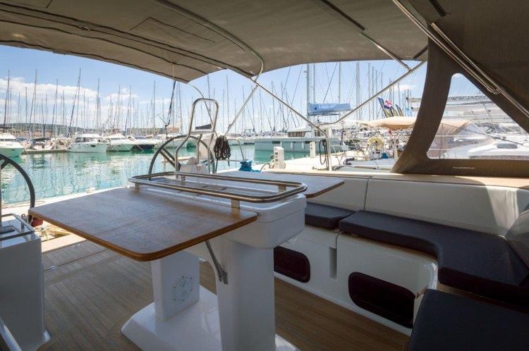 Boating is fun with a Elan in Seget Donji