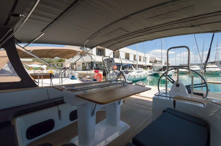 Boat for rent Elan 49.9 feet in Marina Baotić, Croatia