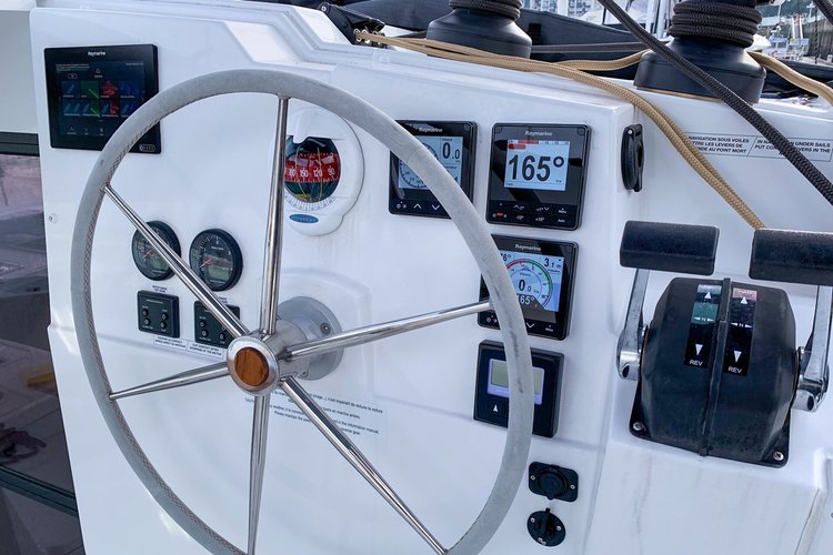 38.5 feet Fountaine Pajot in great shape