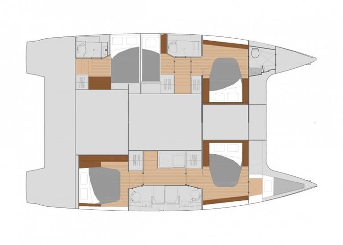 This 45.7' Fountaine Pajot cand take up to 10 passengers around Phuket