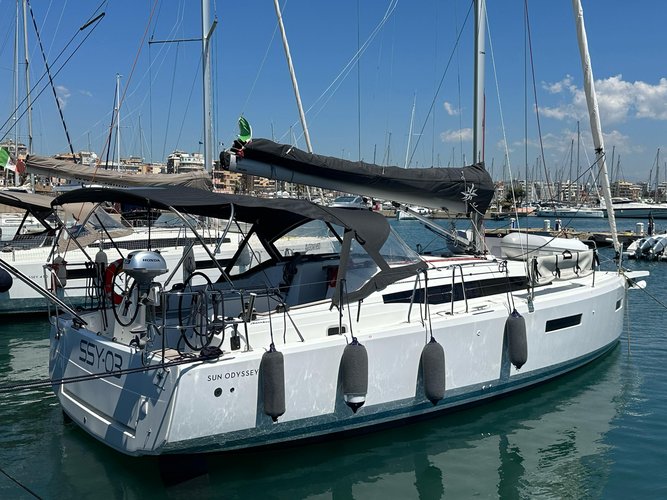 Main image