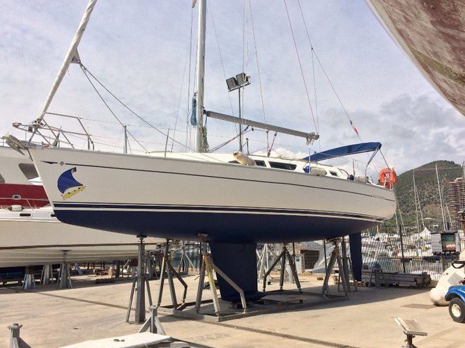 37.4 feet Jeanneau in great shape