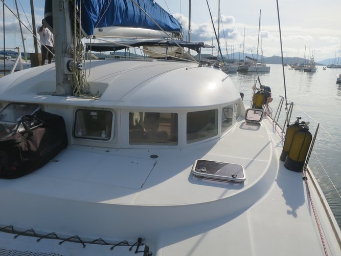 Take this Lagoon Lagoon 380 for a spin!