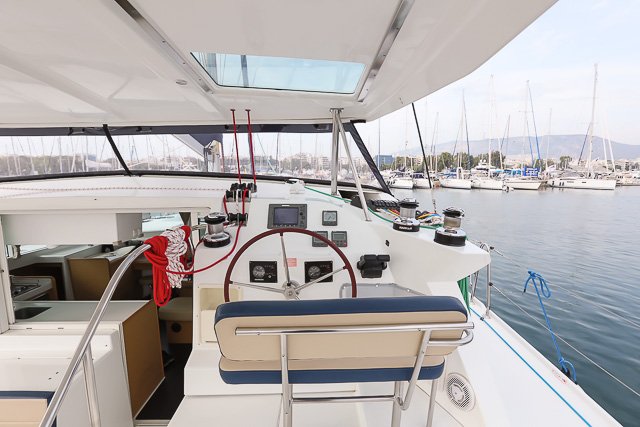 Charter this amazing Lagoon Lagoon 420 in Elefsina, GR