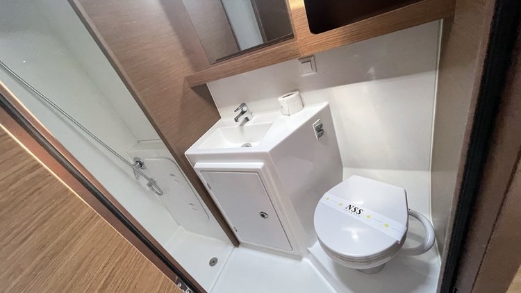 Lagoon boat for rent in Castiglioncello