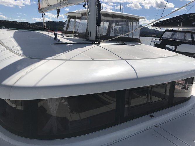 Up to 12 persons can enjoy a ride on this Lagoon boat