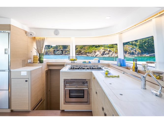 Experience Palma de Mallorca, ES on board this amazing Lagoon Lagoon 43