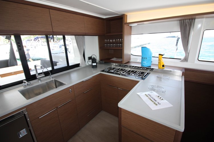 Discover St. George's surroundings on this Lagoon 46  Lagoon boat