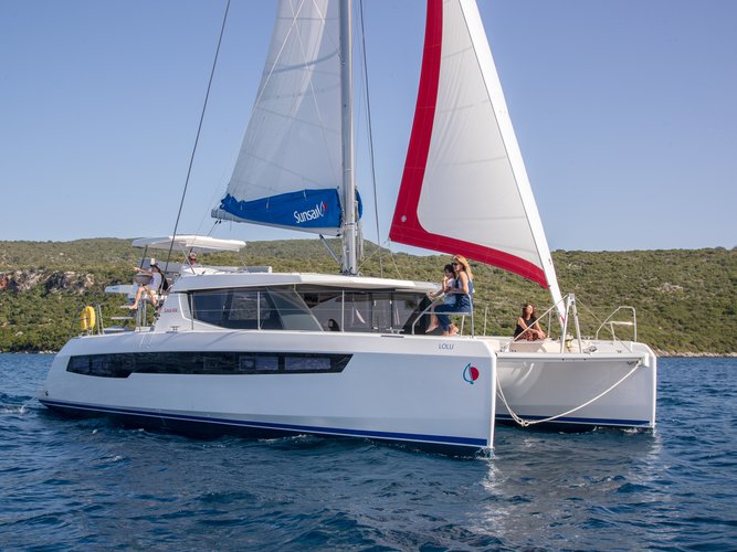 The perfect boat to enjoy everything Phuket, TH has to offer