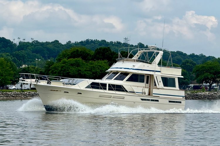 Relax along the Potomac on Crush!