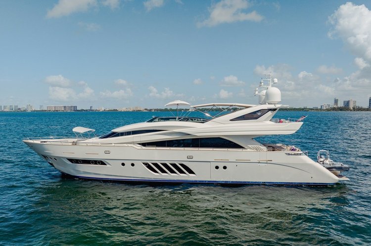 Last Minute Deal! Dominator 100 ft Yacht for Rent in Miami, Florida.