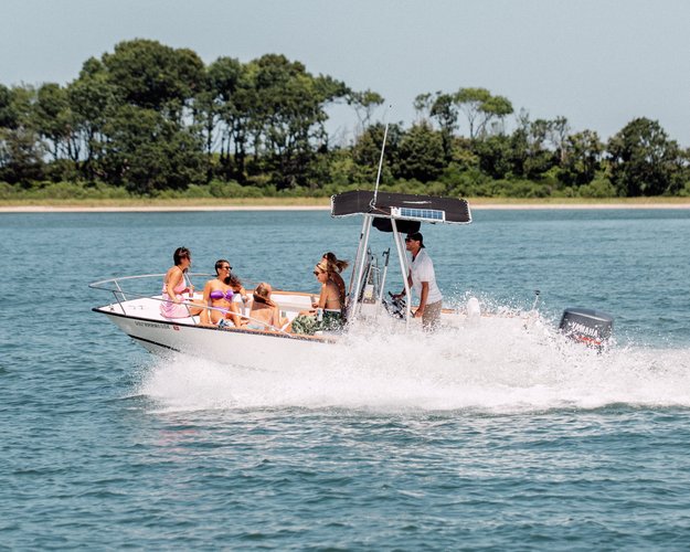 20ft Center Console for Fishing, Tubing, Water Sports, Paddle Board Adventures and More!