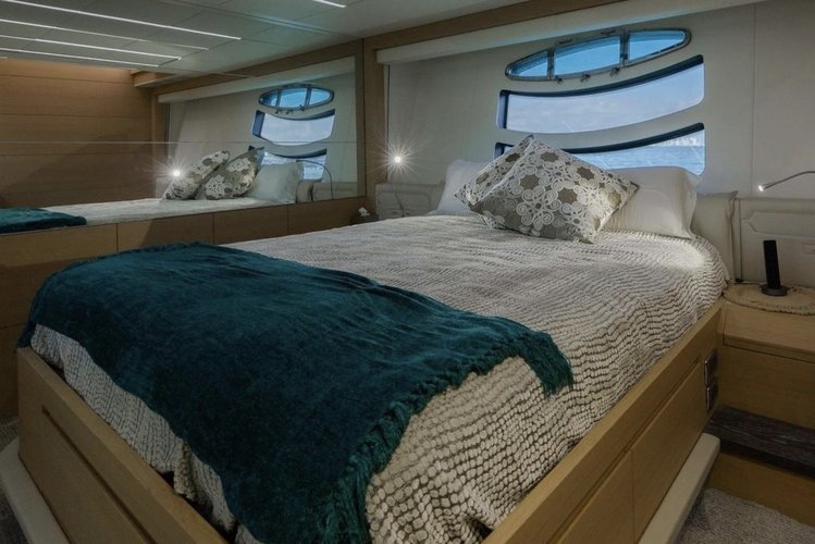 82.0 feet Pershing in great shape