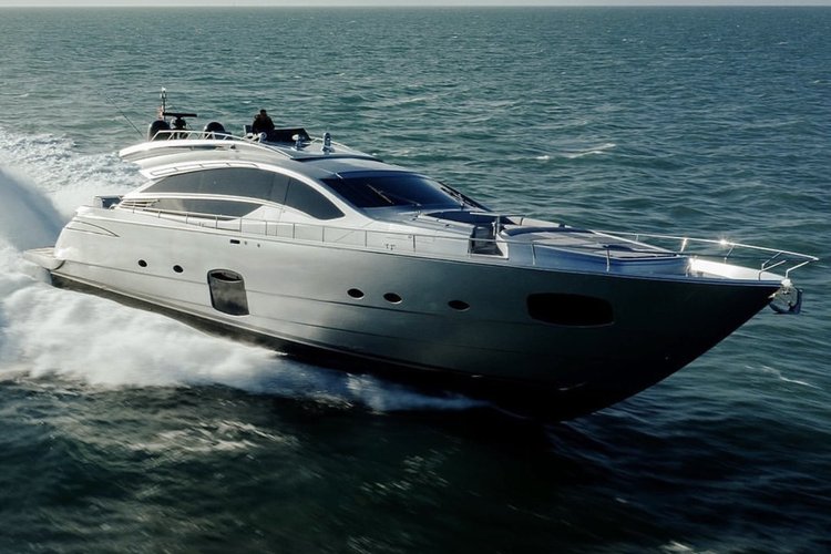 82.0 feet Pershing in great shape