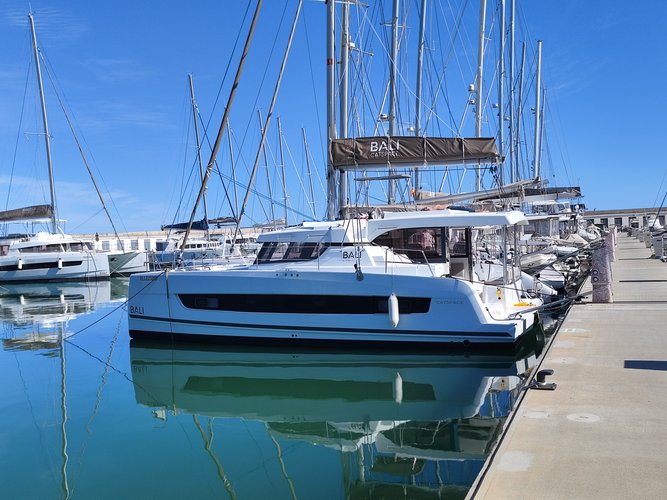 This sailboat charter is perfect to enjoy Rome