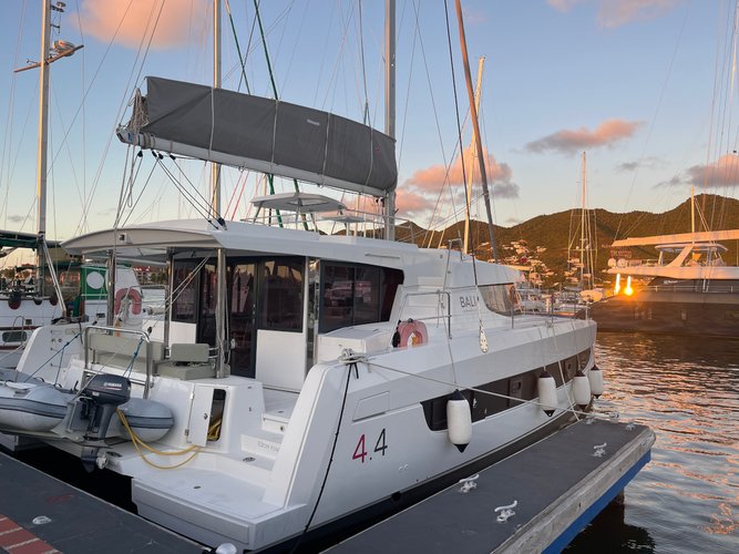 Charter this amazing sailboat in St. Maarten - Philipsburg