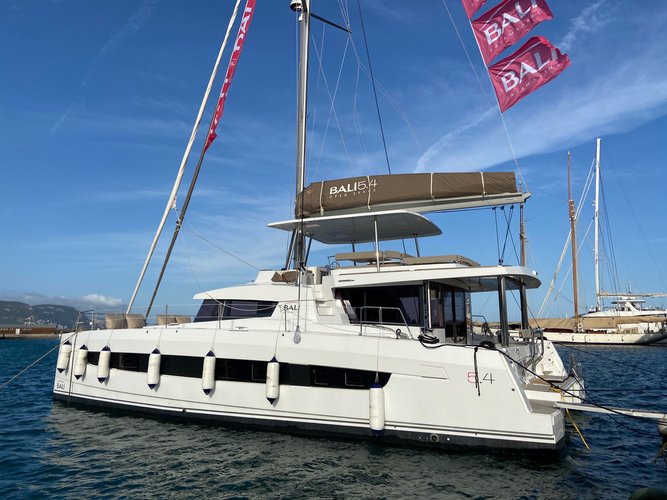 Climb aboard this sailboat for a great sailing experience!